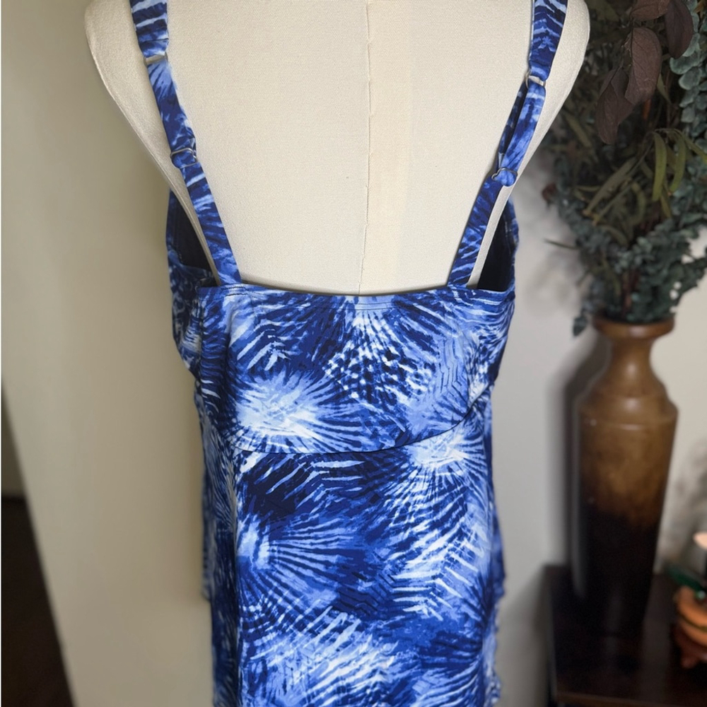 Lands' End Deep Sea Navy Tie Dye Palm Flutter Tankini - Picture 2 of 6